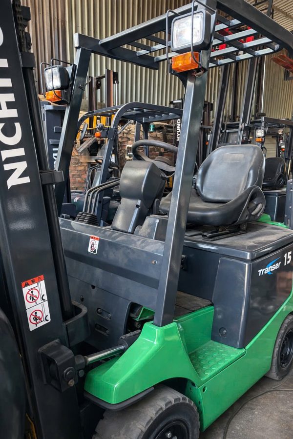 Xe nâng điện ngồi lái NICHIYU 1,5 TẤN