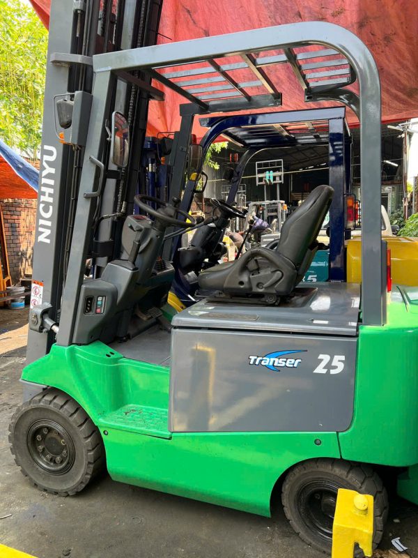 Xe nâng điện ngồi lái NICHIYU 2.5T khung 6m có sàn càng