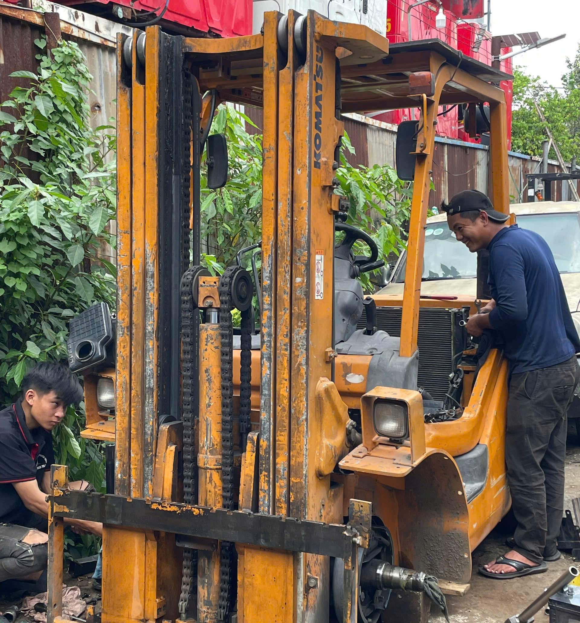 Vị Trí Nhân Viên Kỹ Thuật Điện & Cơ Xe Nâng